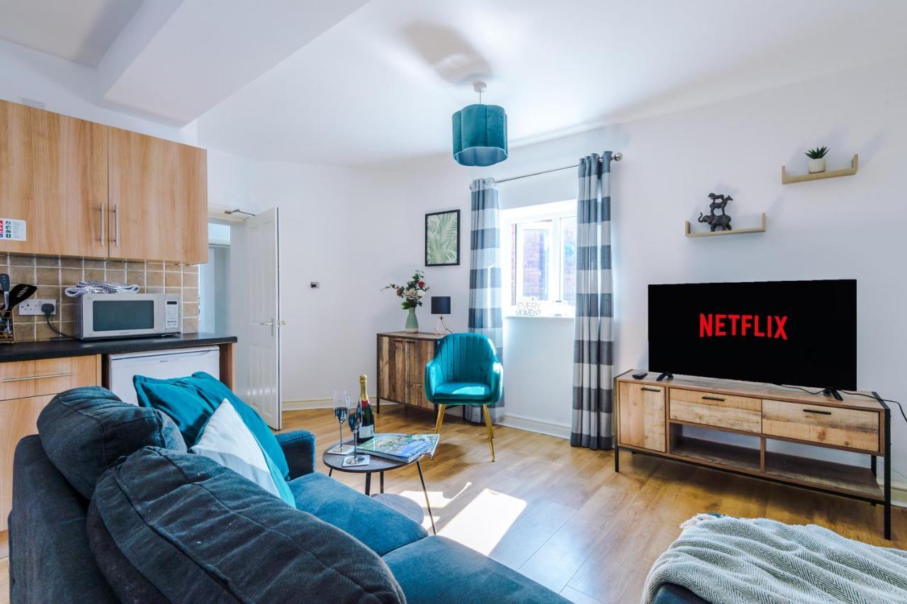 Stylish Chester City Centre Apartment By 53 Degrees Property, Ideal For Couples & Business Professionals - Sleeps 4 Eksteriør billede
