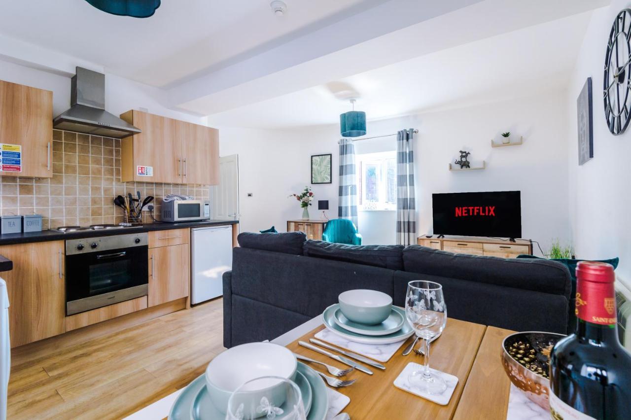 Stylish Chester City Centre Apartment By 53 Degrees Property, Ideal For Couples & Business Professionals - Sleeps 4 Eksteriør billede