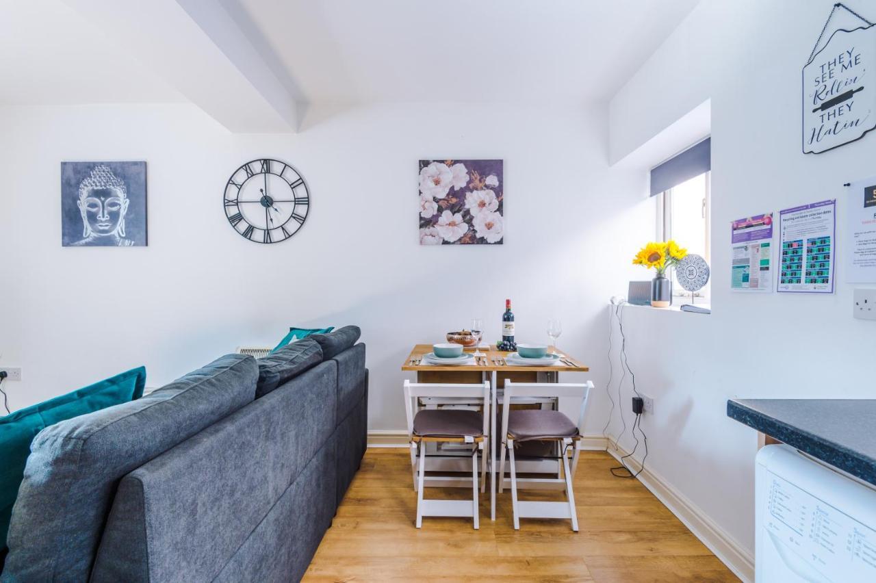 Stylish Chester City Centre Apartment By 53 Degrees Property, Ideal For Couples & Business Professionals - Sleeps 4 Eksteriør billede