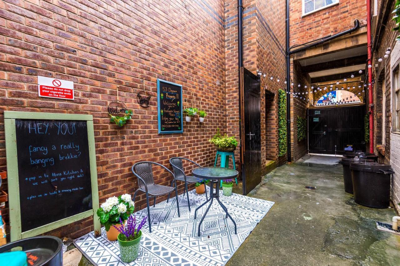 Stylish Chester City Centre Apartment By 53 Degrees Property, Ideal For Couples & Business Professionals - Sleeps 4 Eksteriør billede